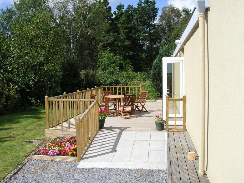 Lakeland Midsummer Lakehouse Oughterard Exterior photo
