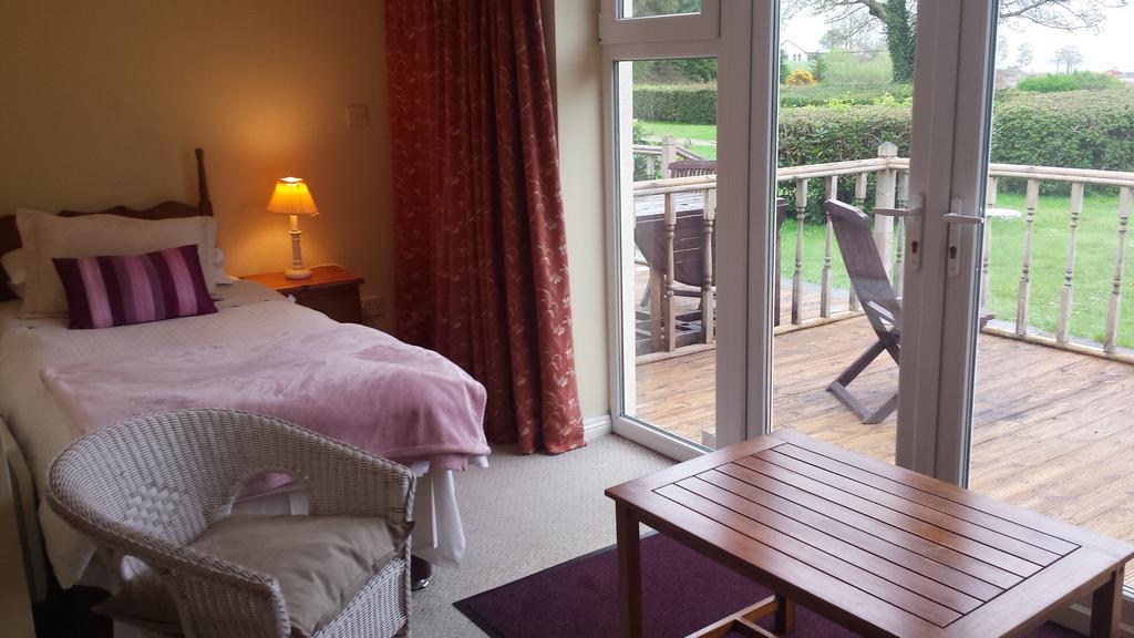 Lakeland Midsummer Lakehouse Oughterard Exterior photo